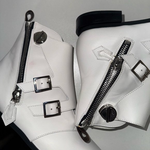 Louis Vuitton Jumble Flat Ankle Boots White Size EU 37 - Picture 15 of 16